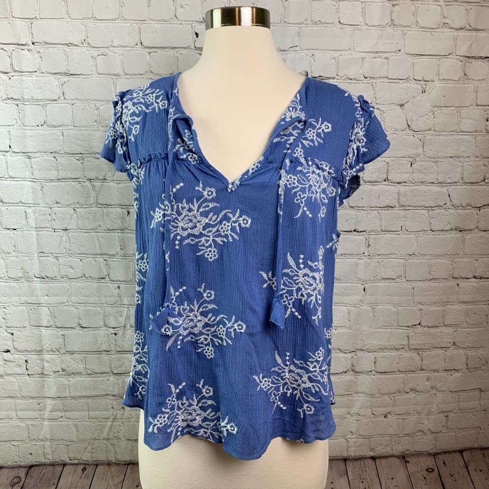 Misa Ale Top Blue Floral White Stitching Size Medium